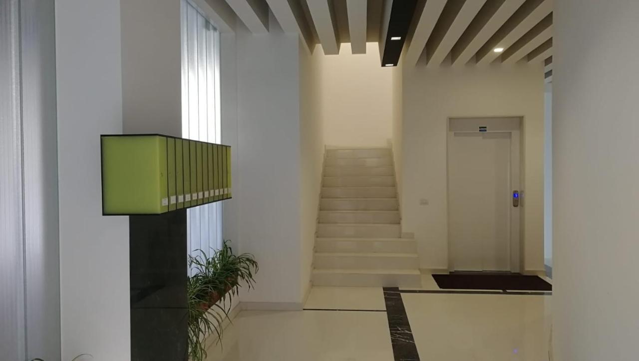 Central Modern Apartment バーリ エクステリア 写真