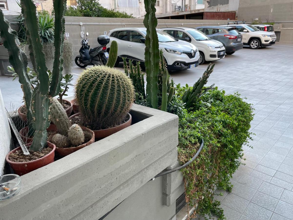 Central Modern Apartment バーリ エクステリア 写真